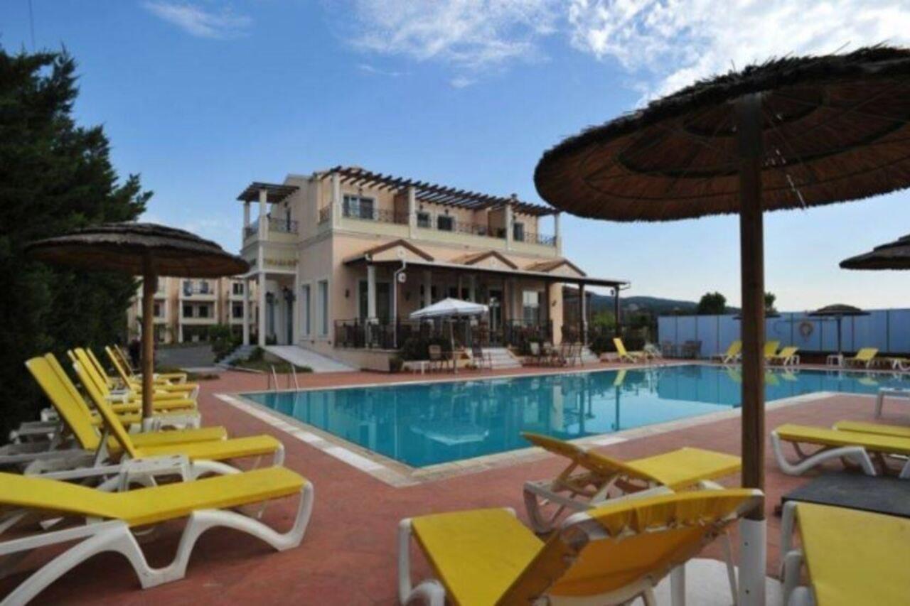 Thinalos Aparthotel Acharavi  Dış mekan fotoğraf