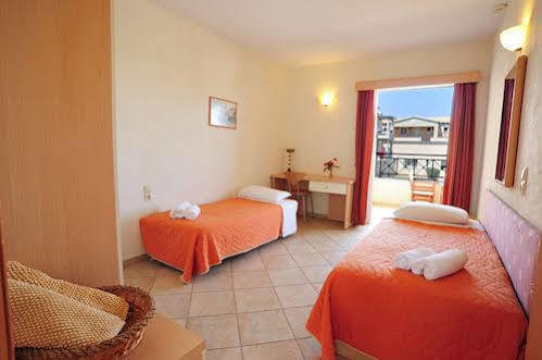 Thinalos Aparthotel Acharavi  Dış mekan fotoğraf