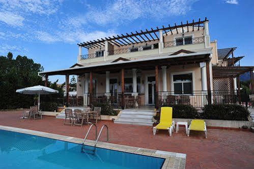 Thinalos Aparthotel Acharavi  Dış mekan fotoğraf